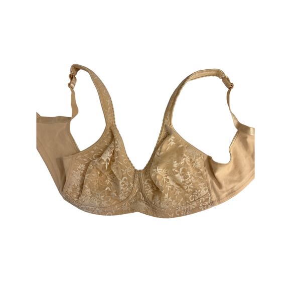 Playtex secrets bra style 4431 size 38C wireless lacy beige - Picture 1 of 4